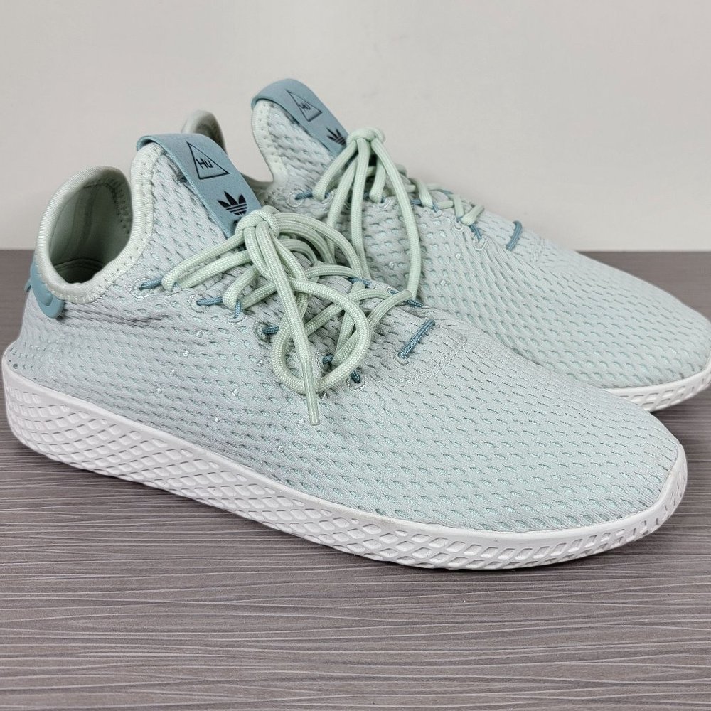 adidas Pharrell Williams HU NMD Youth Sneaker, Linen Green, Big Kid Size 7 /40